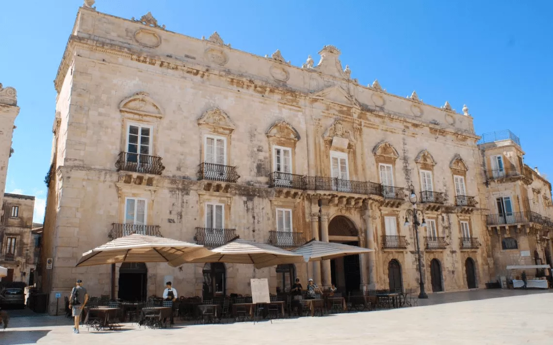 Things to do in Siracusa in Sicily by night